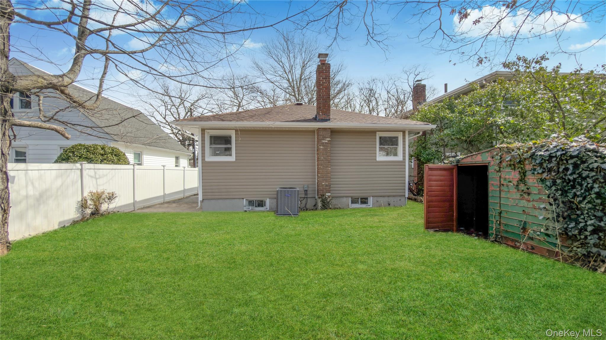 37 Decatur Street Roosevelt, NY 11575 - Photo 43 of 47