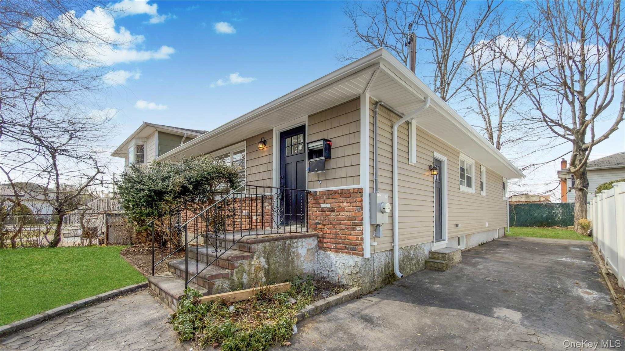 37 Decatur Street Roosevelt, NY 11575 - Photo 8 of 47