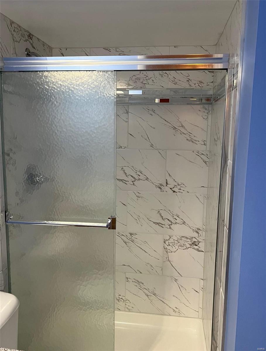 1017 Summer Tree Drive Ballwin, MO 63011 - Photo 12 of 19