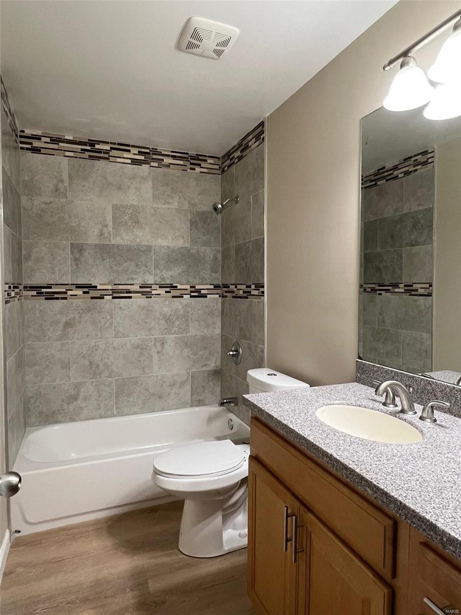 1017 Summer Tree Drive Ballwin, MO 63011 - Photo 15 of 19