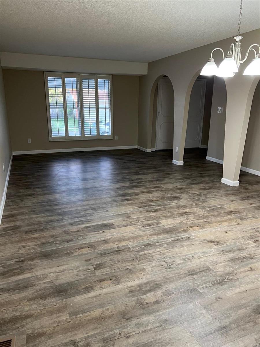 1017 Summer Tree Drive Ballwin, MO 63011 - Photo 8 of 19