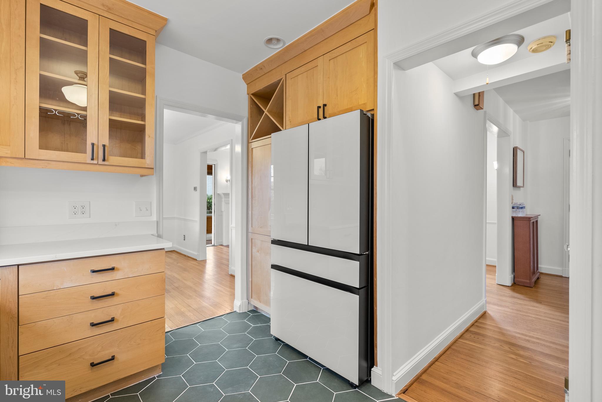 8 Springvale Lane Silver Spring, MD 20910 - Photo 15 of 48 Brand new kitchen appliances 2026