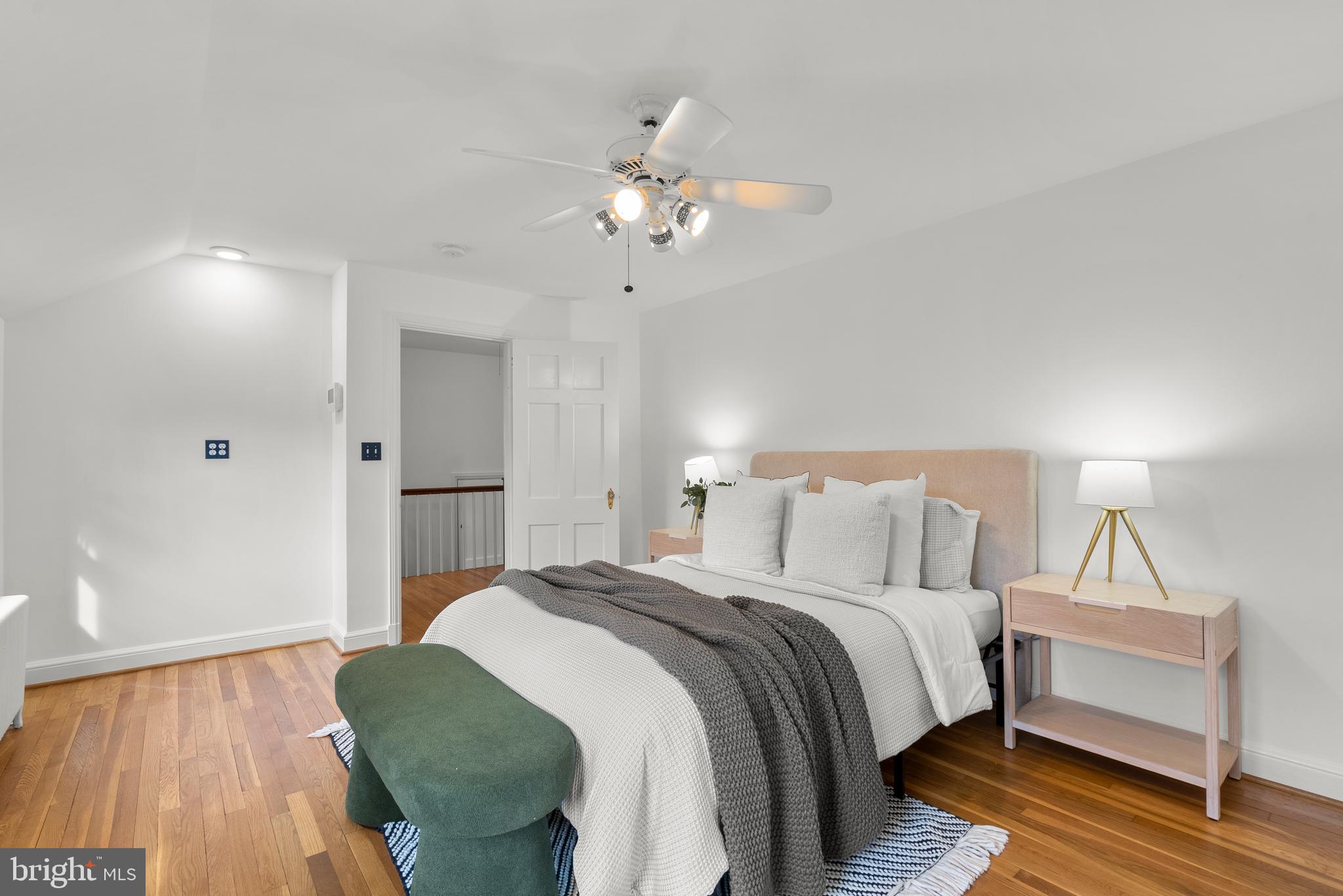 8 Springvale Lane Silver Spring, MD 20910 - Photo 26 of 48 Primary bedroom 2nd level