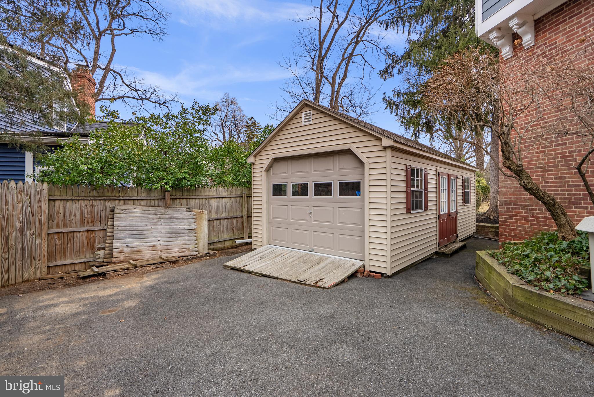 8 Springvale Lane Silver Spring, MD 20910 - Photo 42 of 48 Exterior shed/garage