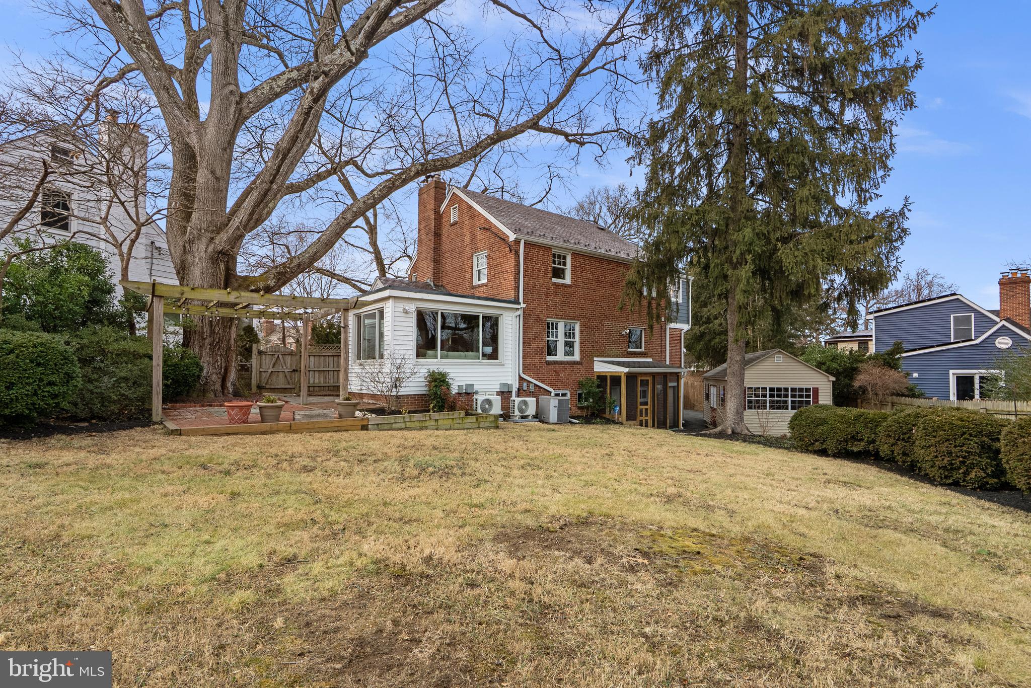 8 Springvale Lane Silver Spring, MD 20910 - Photo 6 of 48 Expansive back yard