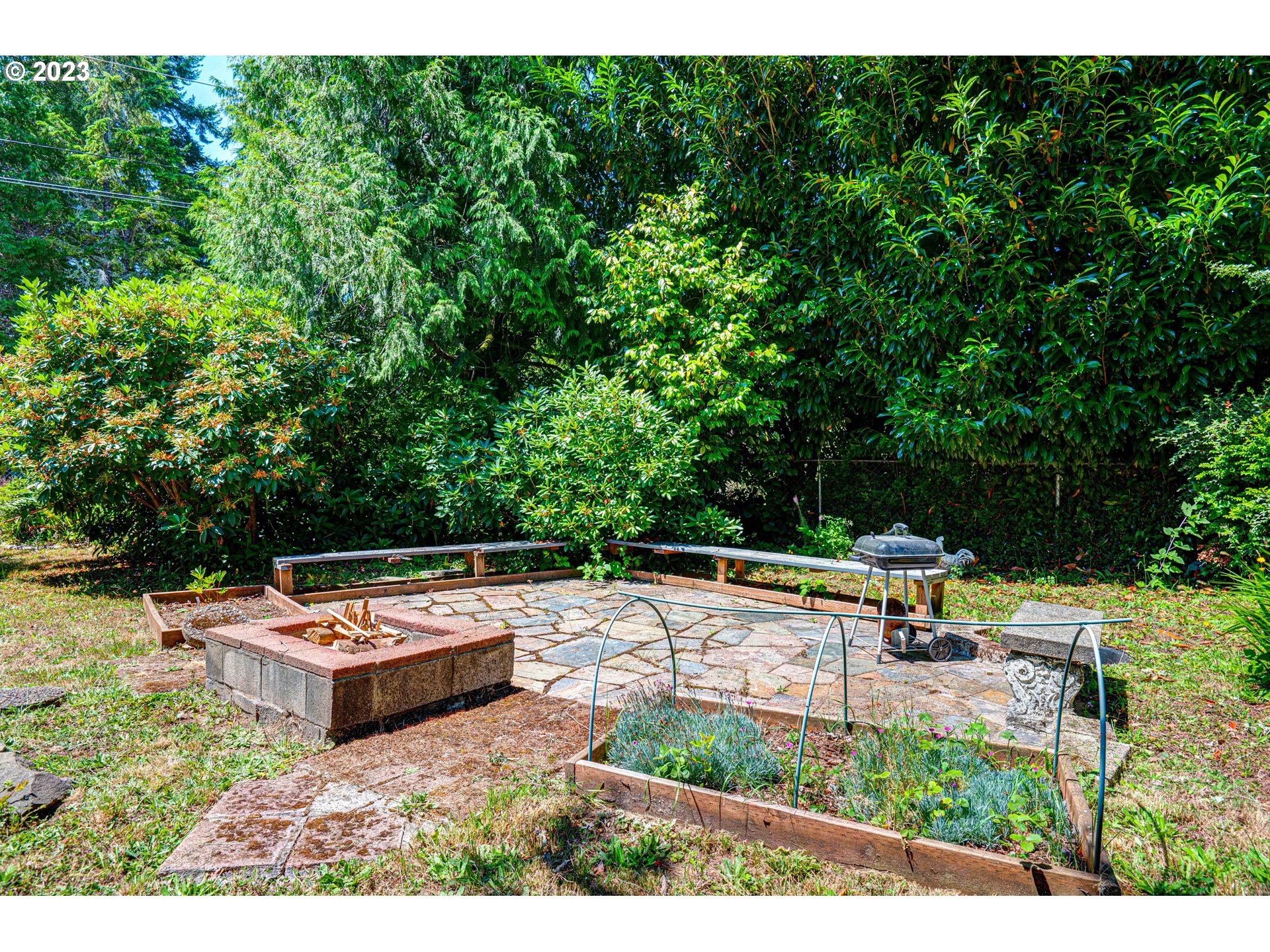 581 Southeast Gibson Road Waldport, OR 97394 - Photo 28 of 34 Gallery Image 28