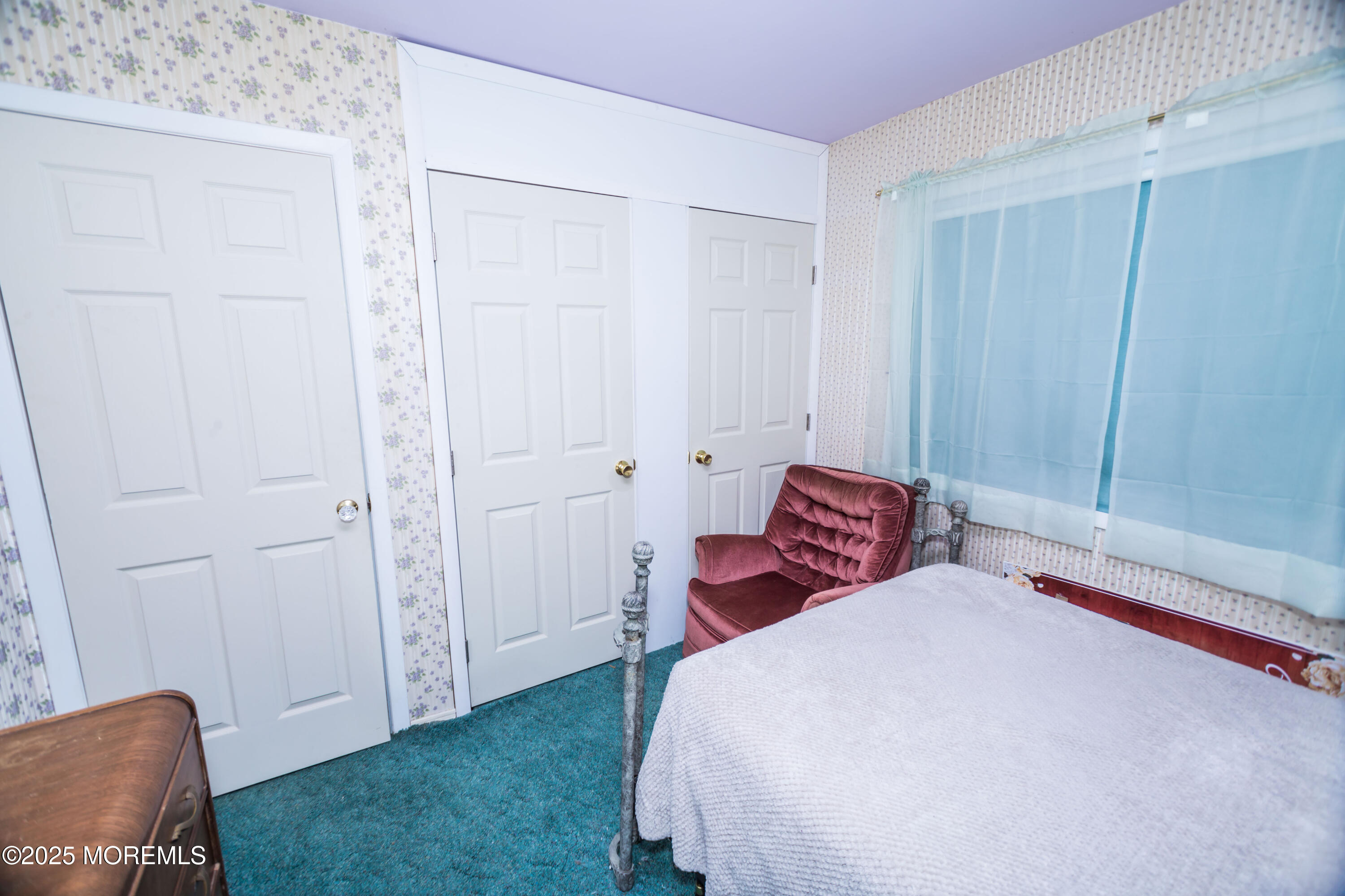 21 Birmingham Drive Jackson, NJ 08527 - Photo 19 of 27 a bedroom with a bed and a chair