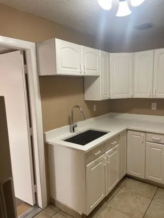 $1,200 | 6432 Southwest 18th Court, Unit B, Pompano Beach, FL 33068