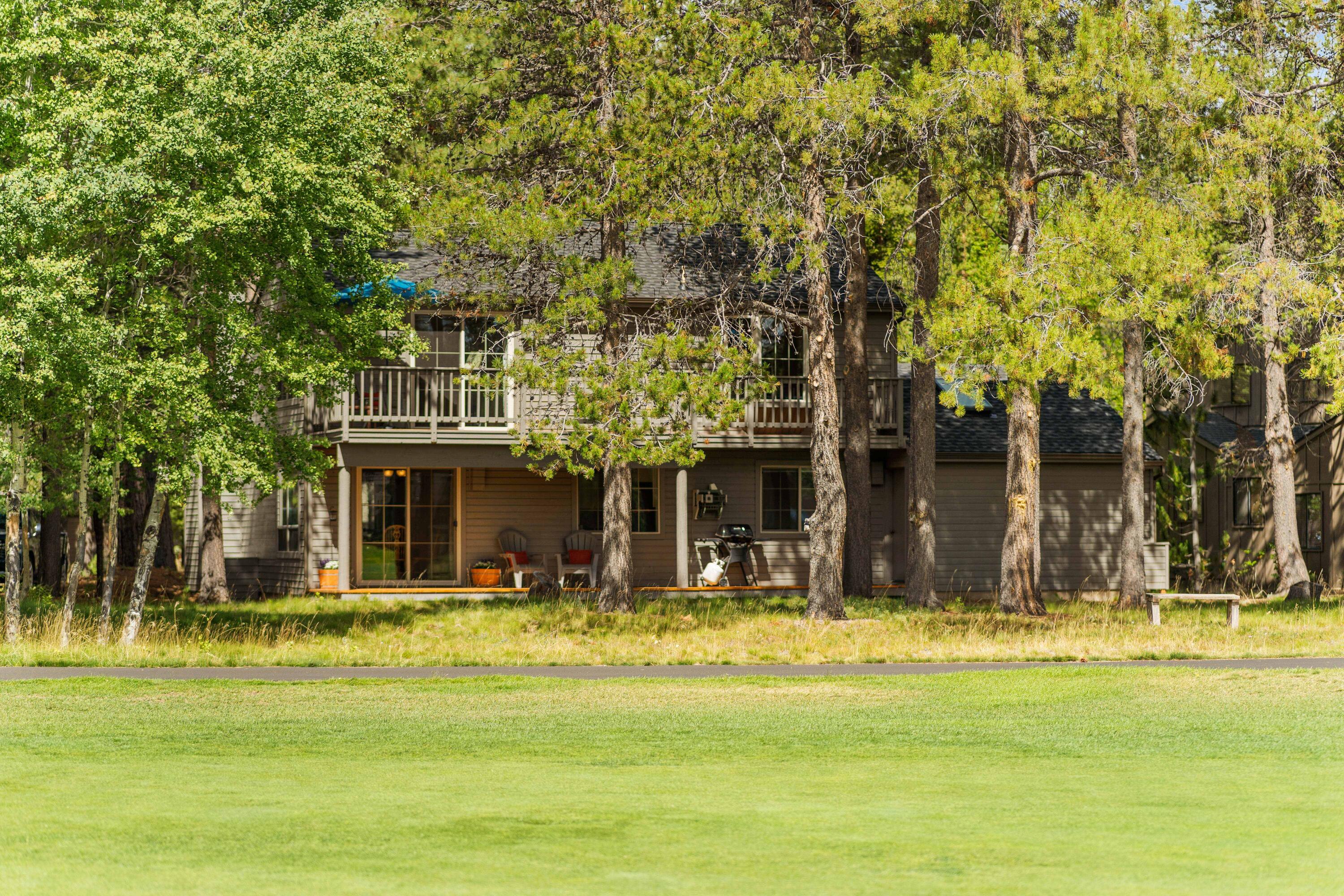 57308 Approach Lane, Unit 2 Sunriver, OR 97707 - Photo 33 of 41
