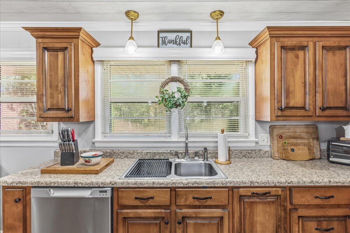 1096 Park Dunn Road Parrish, AL 35580 - Photo 14 of 47 Kitchen