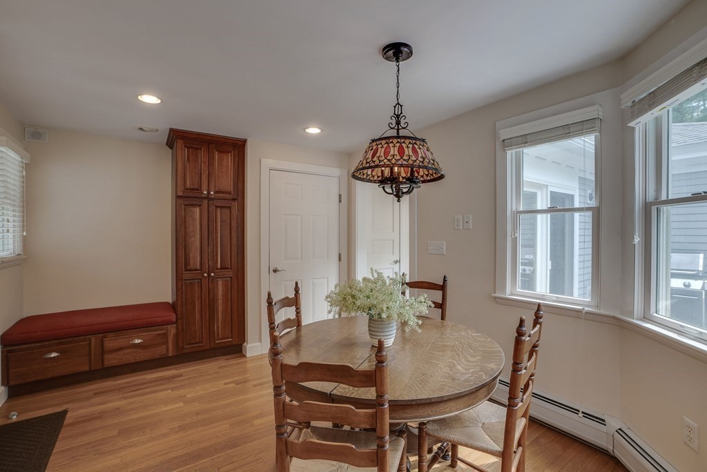 28 Page Road Bedford, MA 01730 - Photo 9 of 39 Gallery Image 9