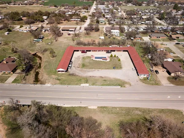 $675,000 | 904 West California Street, Seymour, TX 76380