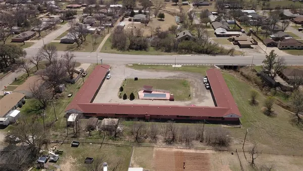 $675,000 | 904 West California Street, Seymour, TX 76380