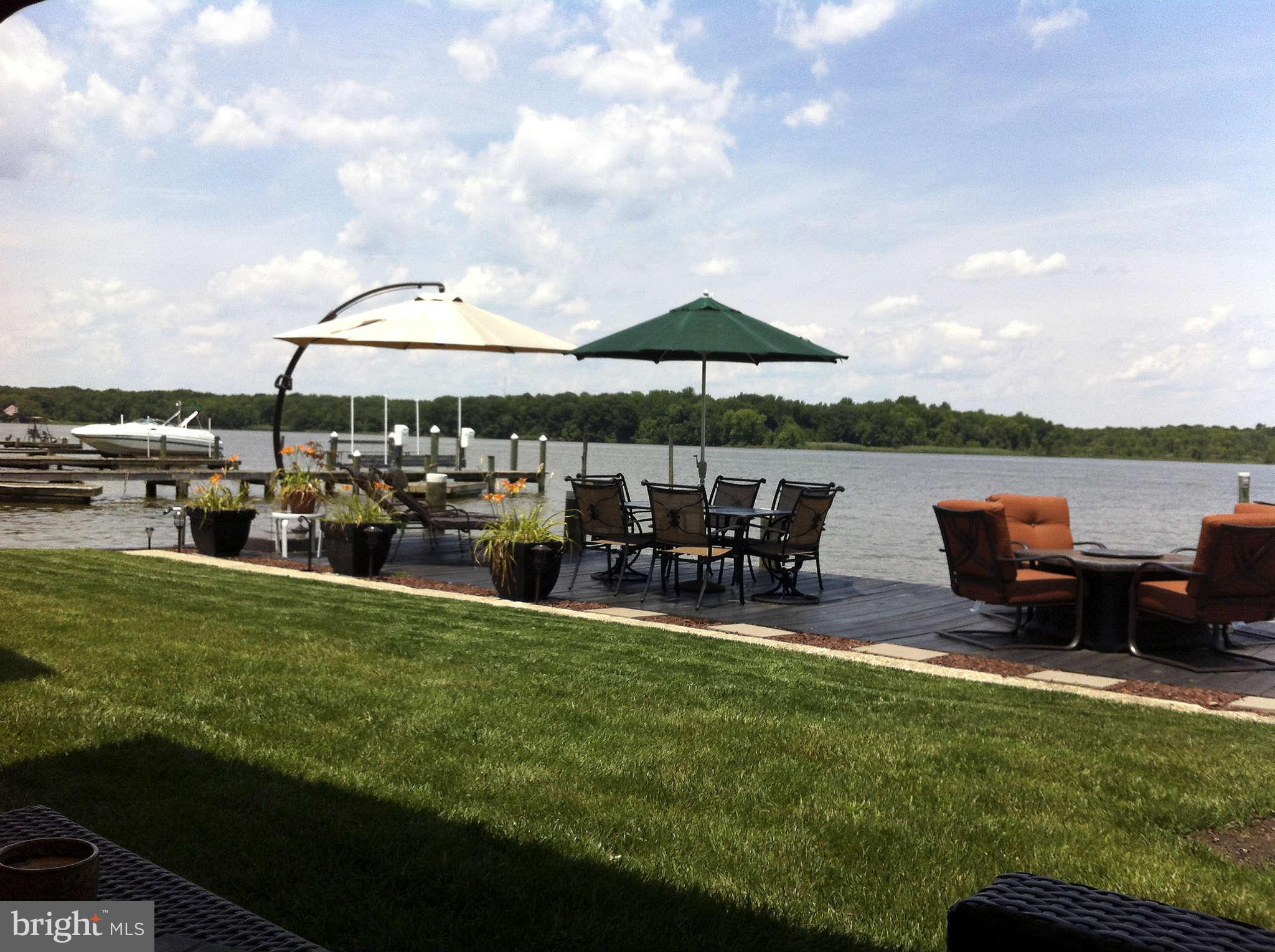 6838 Leslie Road Baltimore, MD 21220 - Photo 21 of 25 Deck