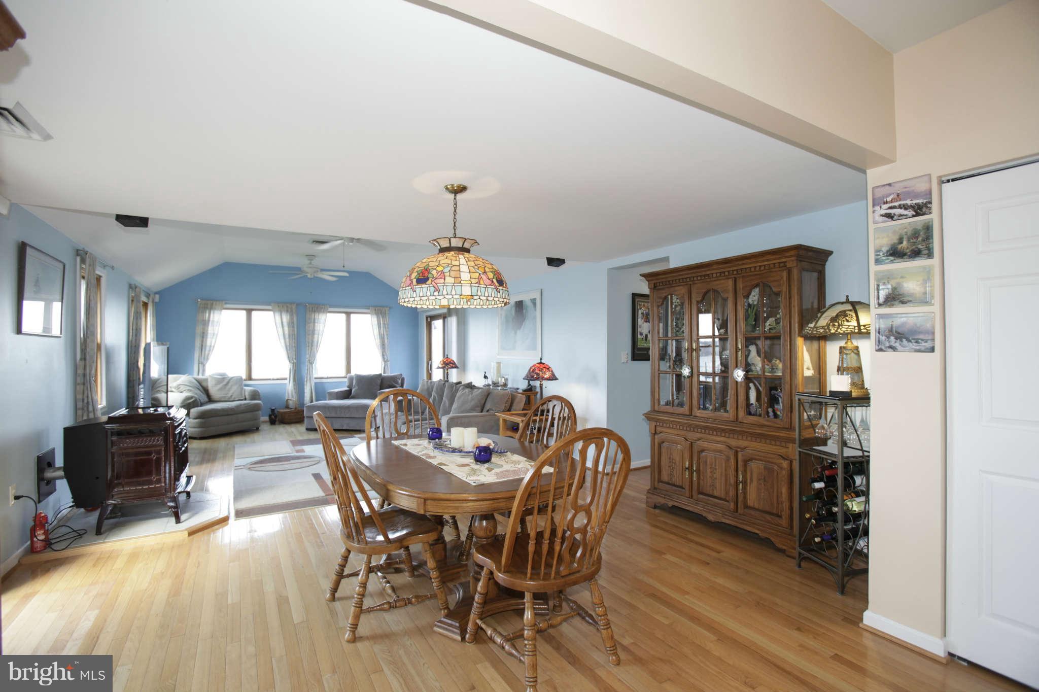 6838 Leslie Road Baltimore, MD 21220 - Photo 9 of 25 Dining Room