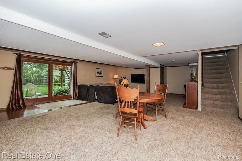 36245 West Lyman Road Farmington Hills, MI 48331 - Photo 25 of 38