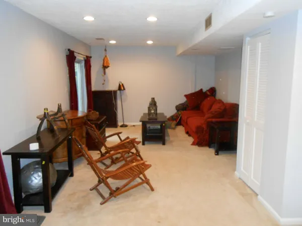 $2,600 | 9817 Pebble Weigh Court, Burke, VA 22015