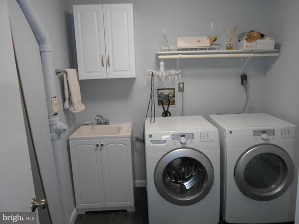 $2,600 | 9817 Pebble Weigh Court, Burke, VA 22015