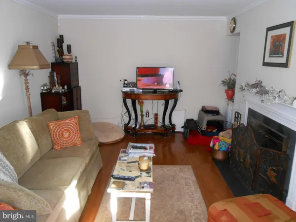 $2,600 | 9817 Pebble Weigh Court, Burke, VA 22015