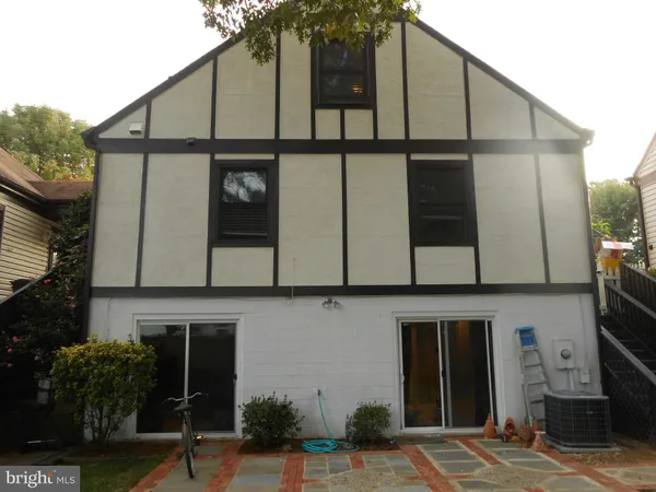$2,600 | 9817 Pebble Weigh Court, Burke, VA 22015
