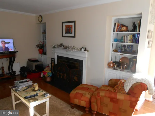 $2,600 | 9817 Pebble Weigh Court, Burke, VA 22015