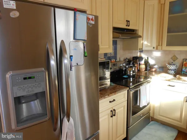 $2,600 | 9817 Pebble Weigh Court, Burke, VA 22015