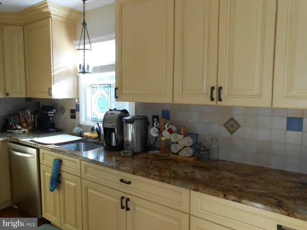 $2,600 | 9817 Pebble Weigh Court, Burke, VA 22015