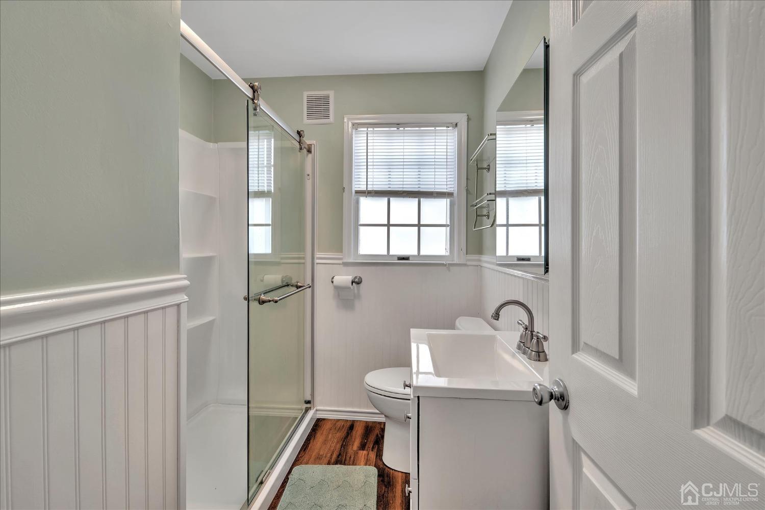 311 Rhode Hall Road Jamesburg, NJ 08831 - Photo 14 of 25 Gallery Image 14