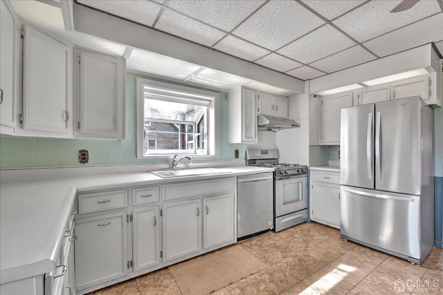 311 Rhode Hall Road Jamesburg, NJ 08831 - Photo 3 of 25 Gallery Image 3