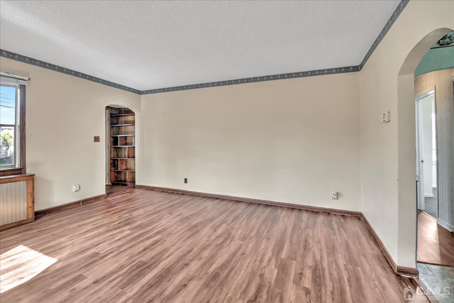 311 Rhode Hall Road Jamesburg, NJ 08831 - Photo 6 of 25 Gallery Image 6