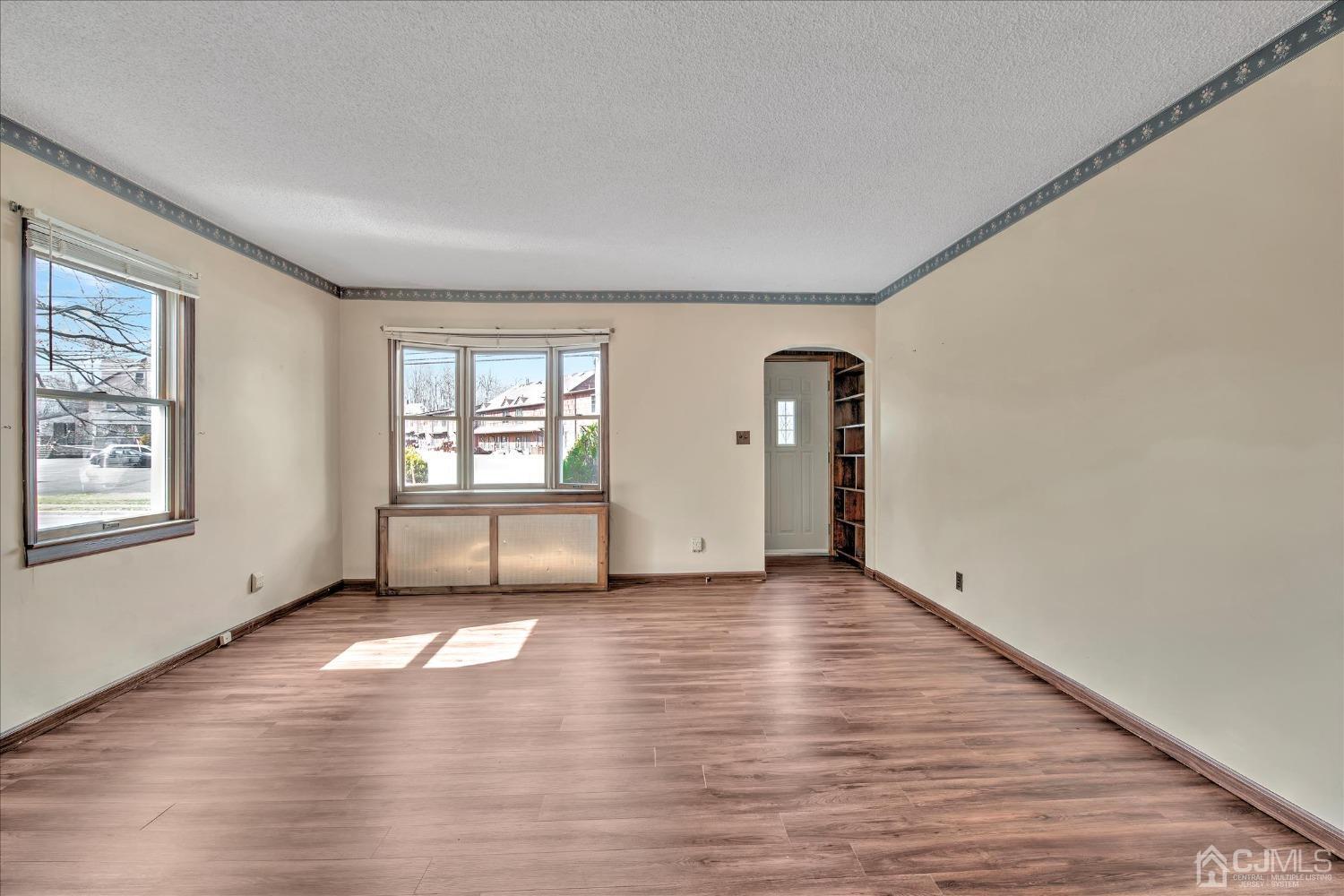 311 Rhode Hall Road Jamesburg, NJ 08831 - Photo 7 of 25 Gallery Image 7