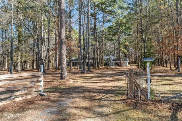 $324,900 | 447 Burrow Lane, Cotton Valley, LA 71018