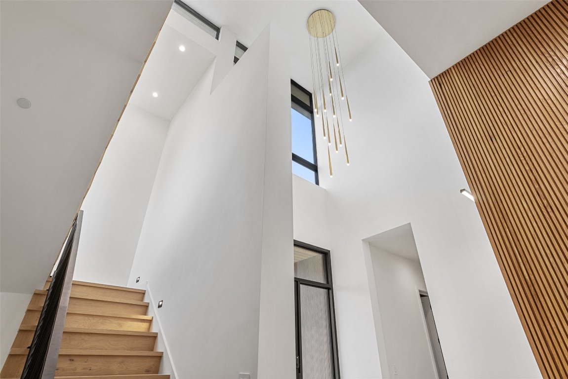 304 Blue Ridge Trail Austin, TX 78746 - Photo 31 of 40 a view of entryway