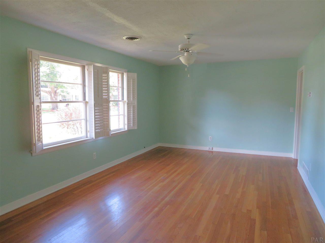 3740 Bonner Road Pensacola, FL 32503 - Photo 3 of 25 Gallery Image 3
