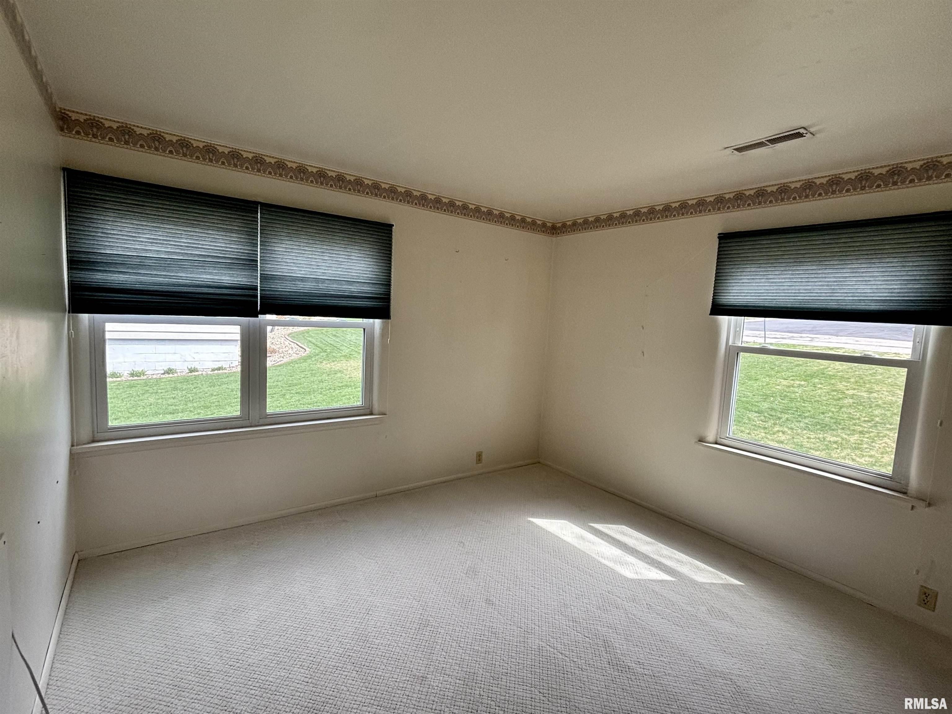 1424 Westview Drive Macomb, IL 61455 - Photo 20 of 26