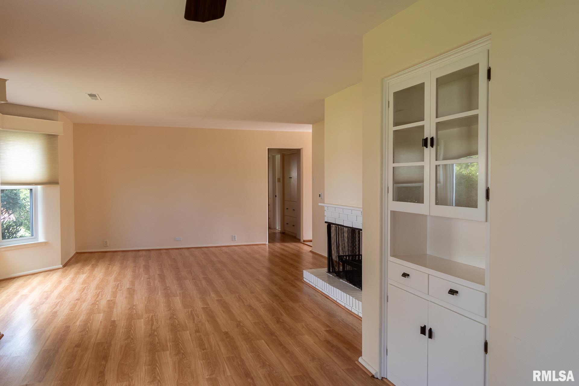 1424 Westview Drive Macomb, IL 61455 - Photo 5 of 26