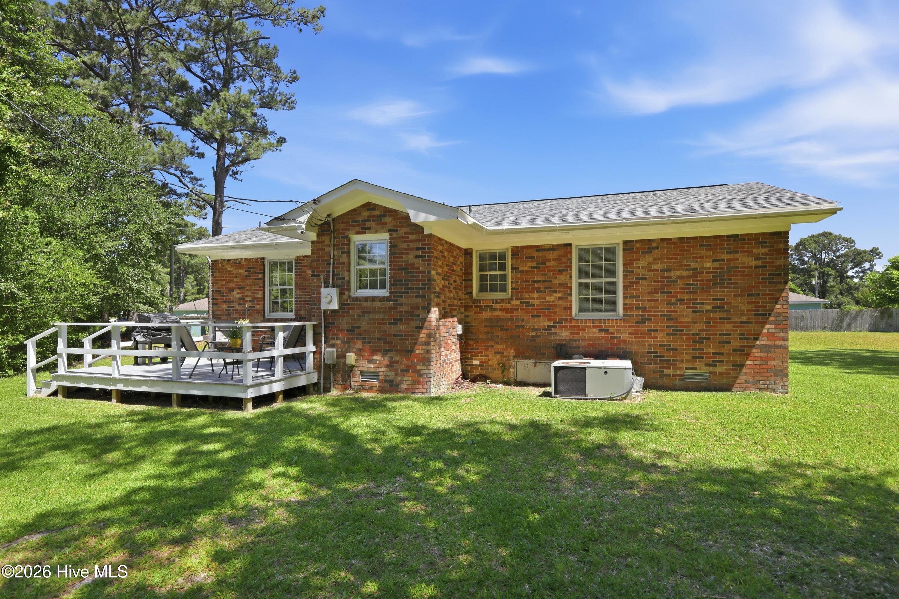 105 Straits Haven Road Beaufort, NC 28516 - Photo 4 of 38