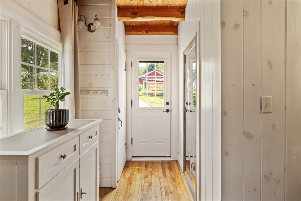 62 Pierce Road West Brookfield, MA 01585 - Photo 8 of 42 Gallery Image 8