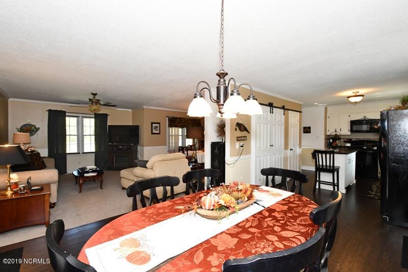 388 Comfort Road Richlands, NC 28574 - Photo 27 of 106 388 COMFORT RD (30)