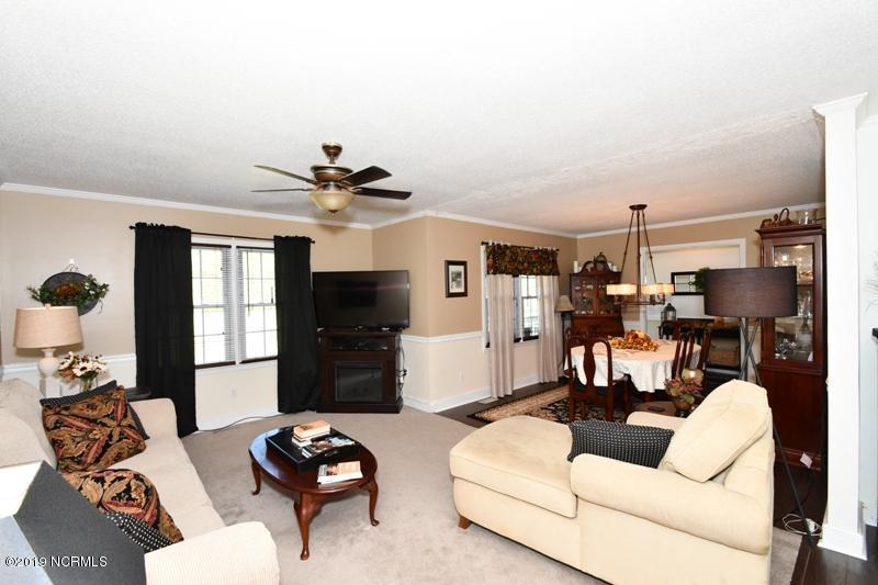 388 Comfort Road Richlands, NC 28574 - Photo 31 of 106 388 COMFORT RD (34)