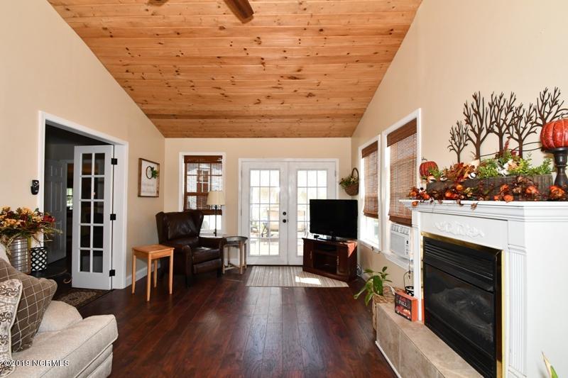 388 Comfort Road Richlands, NC 28574 - Photo 75 of 106 388 COMFORT RD (78)
