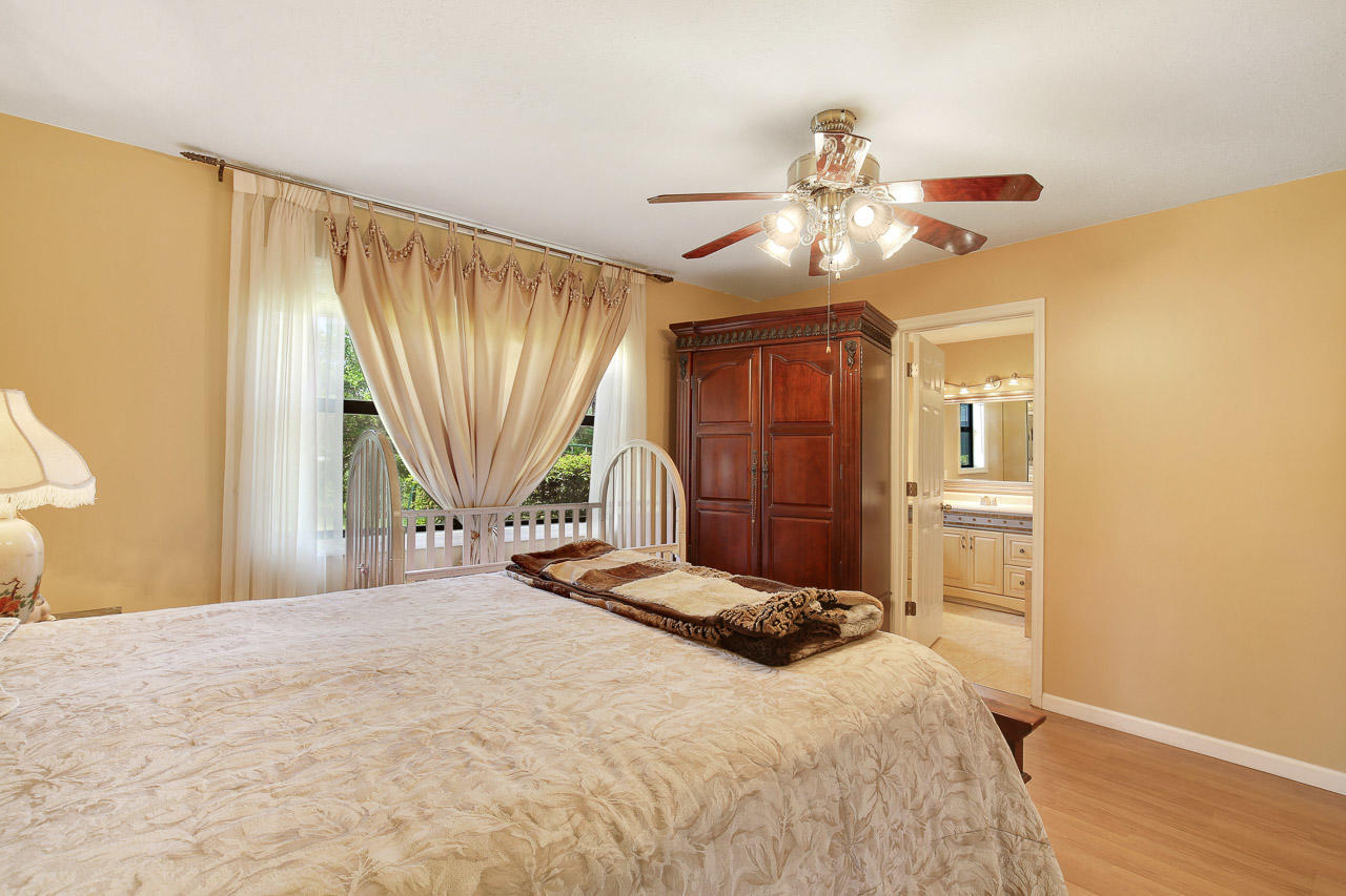 709 Weldwood Road Jupiter, FL 33458 - Photo 11 of 20 709 Weldwood Rd Jupiter FL-print-011-12-