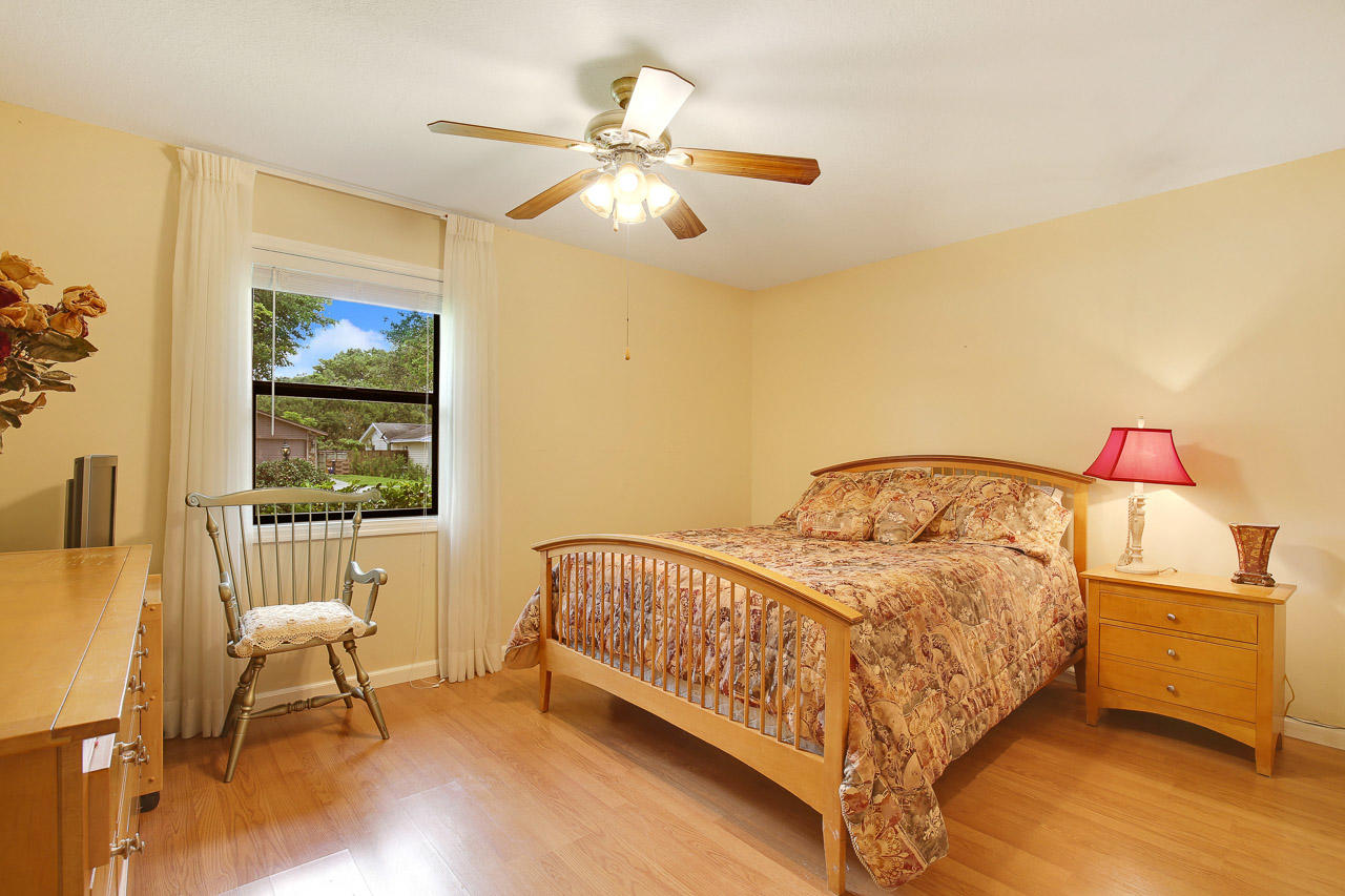 709 Weldwood Road Jupiter, FL 33458 - Photo 14 of 20 709 Weldwood Rd Jupiter FL-print-014-7-B