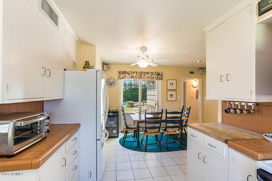221 West Lawrence Road Phoenix, AZ 85013 - Photo 6 of 25 221 Lawrence Pic- Kitchen 1