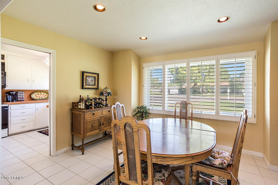 221 West Lawrence Road Phoenix, AZ 85013 - Photo 10 of 25 221 Lawrence Pic- Dining
