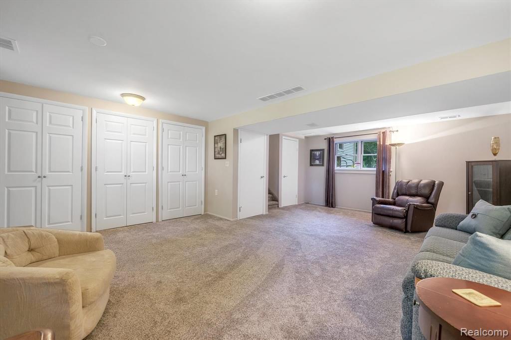 7324 Runyan Lake Road Fenton, MI 48430 - Photo 28 of 34