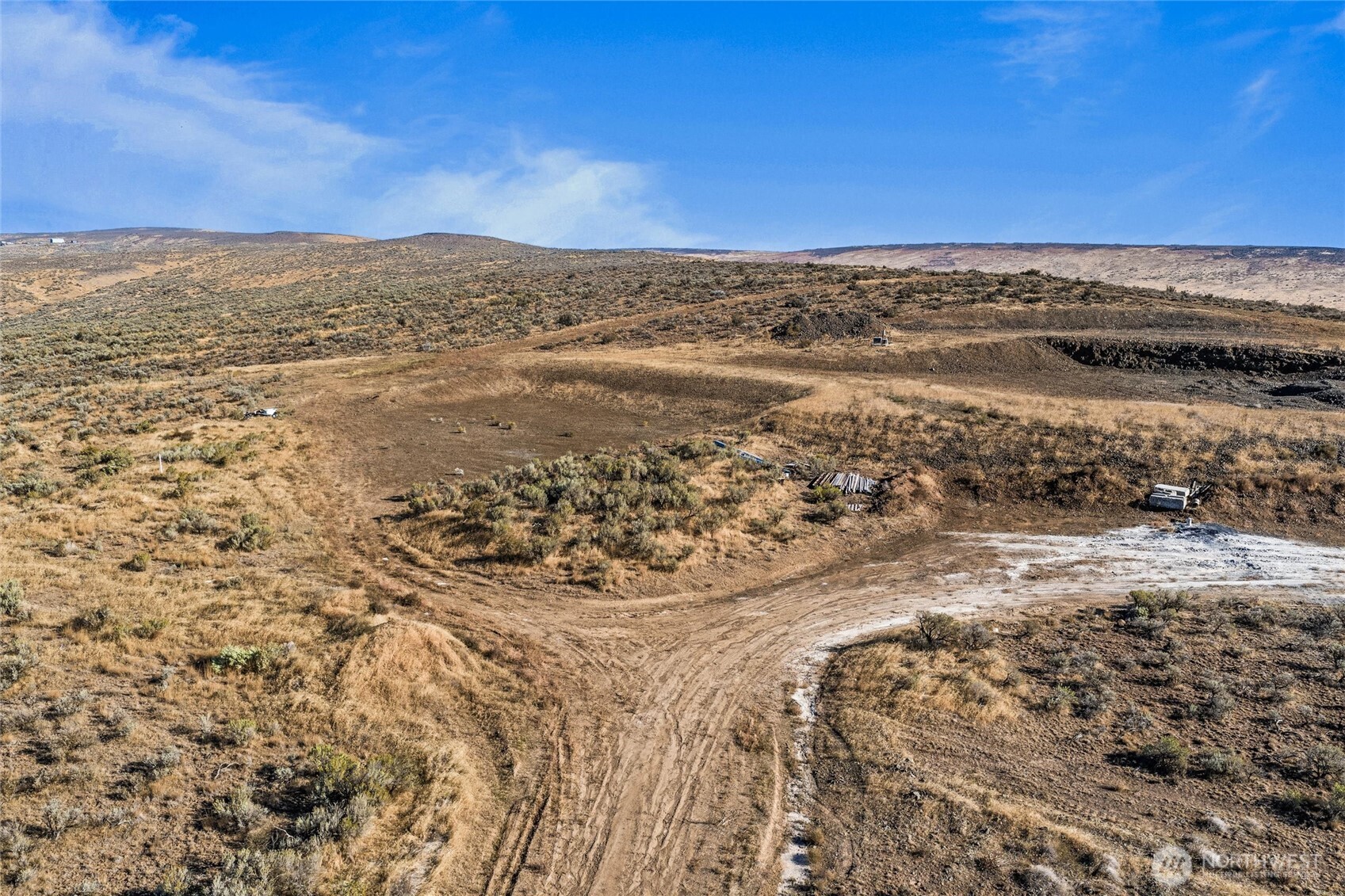 4840 Road 16.9 Northwest Ephrata, WA 98823 - Photo 3 of 22 a view of an ocean