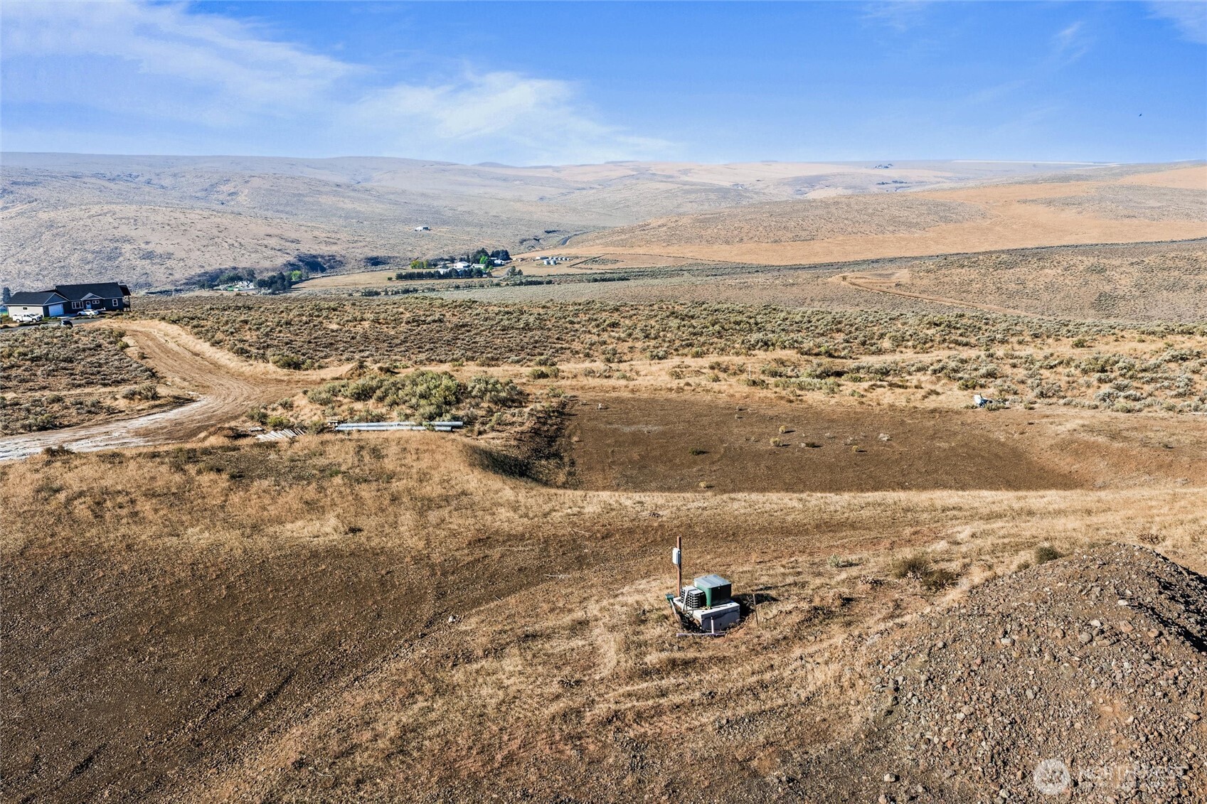 4840 Road 16.9 Northwest Ephrata, WA 98823 - Photo 4 of 22 a view of an ocean beach