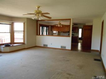 8752 Gall Road Edwardsville, IL 62025 - Photo 8 of 21 Gallery Image 8