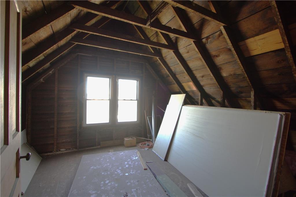 233 Allen Avenue Donora, PA 15033 - Photo 25 of 31 12x11 Bedroom